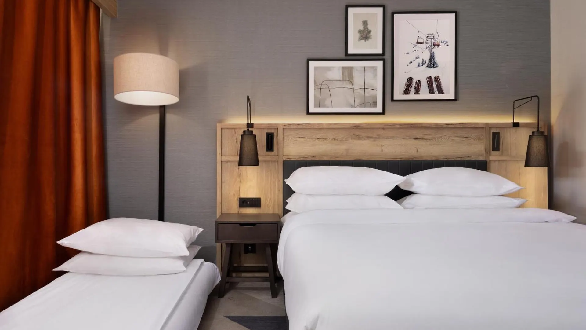 **** מלון Four Points By Sheraton בנסקו בולגריה